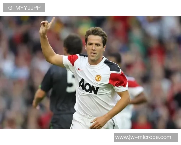 足球明星的女儿步入成年生活展现自我魅力与独立精神