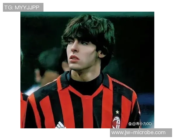 巴西足球历史上的传奇明星球员回顾与成就分析