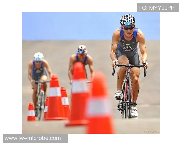 中国铁人三项选手在极限挑战中实现自我突破与成长的故事